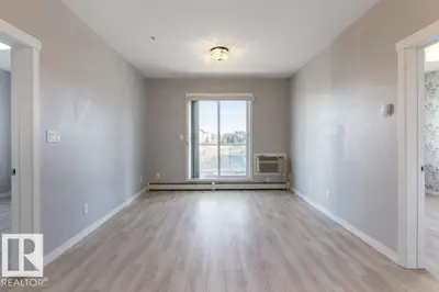 Interior photo 2 of 