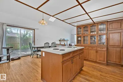 Interior photo 2 of 5439 SUNSET DR
