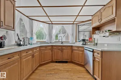 Interior photo 3 of 5439 SUNSET DR