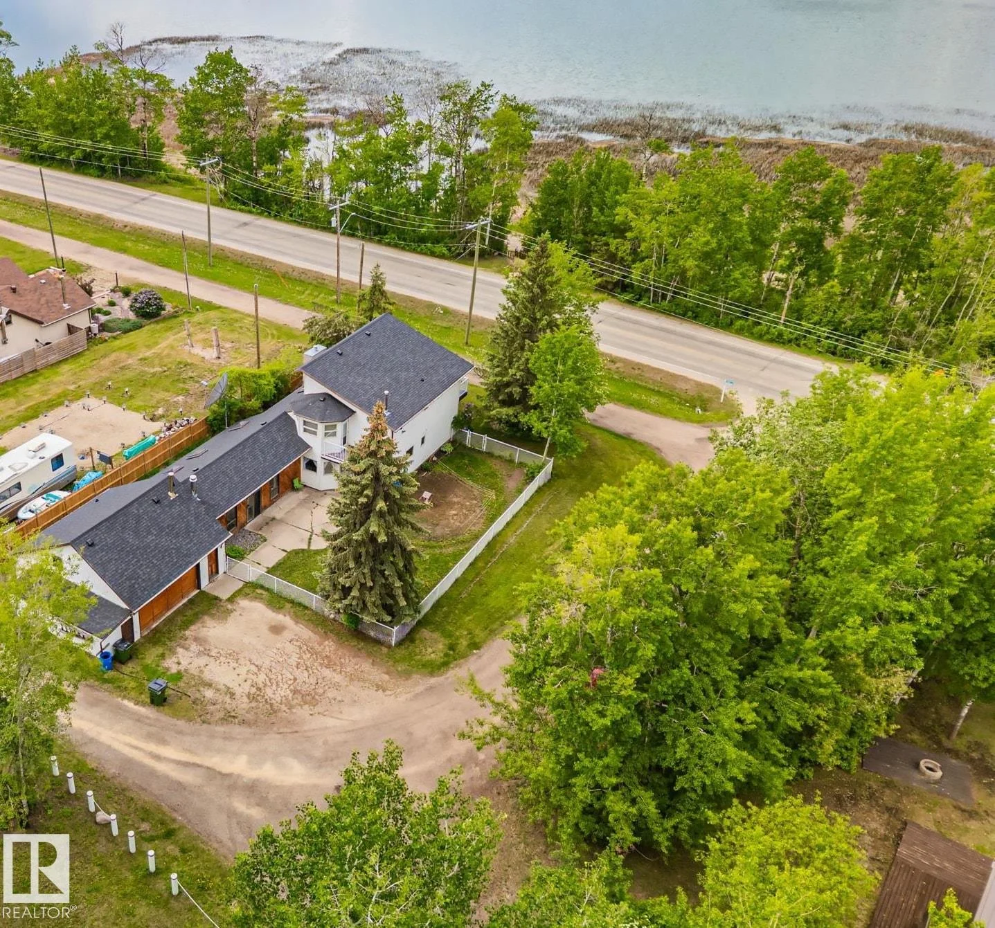5439 SUNSET DR, Rural Lac Ste. Anne County - 2 bedroom Detached Single Family for sale
