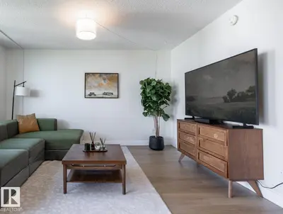 Interior photo 4 of #807 10011 116 ST NW
