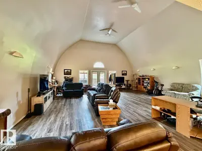 Interior photo 2 of 7113 Township Rd 524