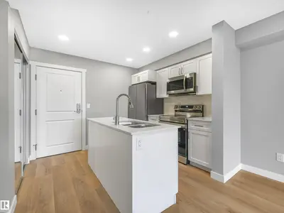 Interior photo 2 of #318 1506 TAMARACK BV NW