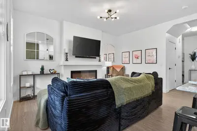 Interior photo 2 of 8612 CUSHING PL SW