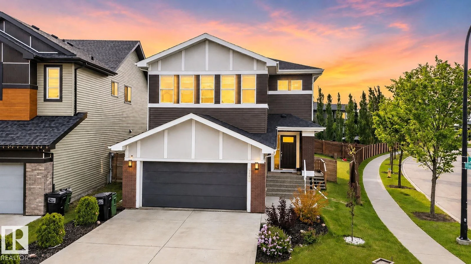 704 39 ST SW, Edmonton - 6 bedroom Detached Single Family for sale