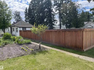 Interior photo 4 of 5104 55 AV