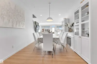 Interior photo 2 of 460 33 ST SW