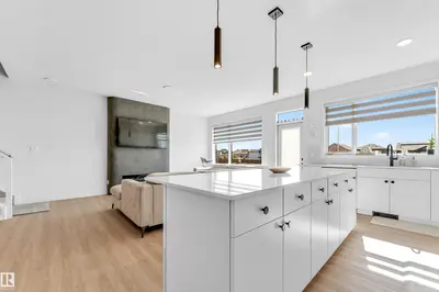 Interior photo 3 of 460 33 ST SW
