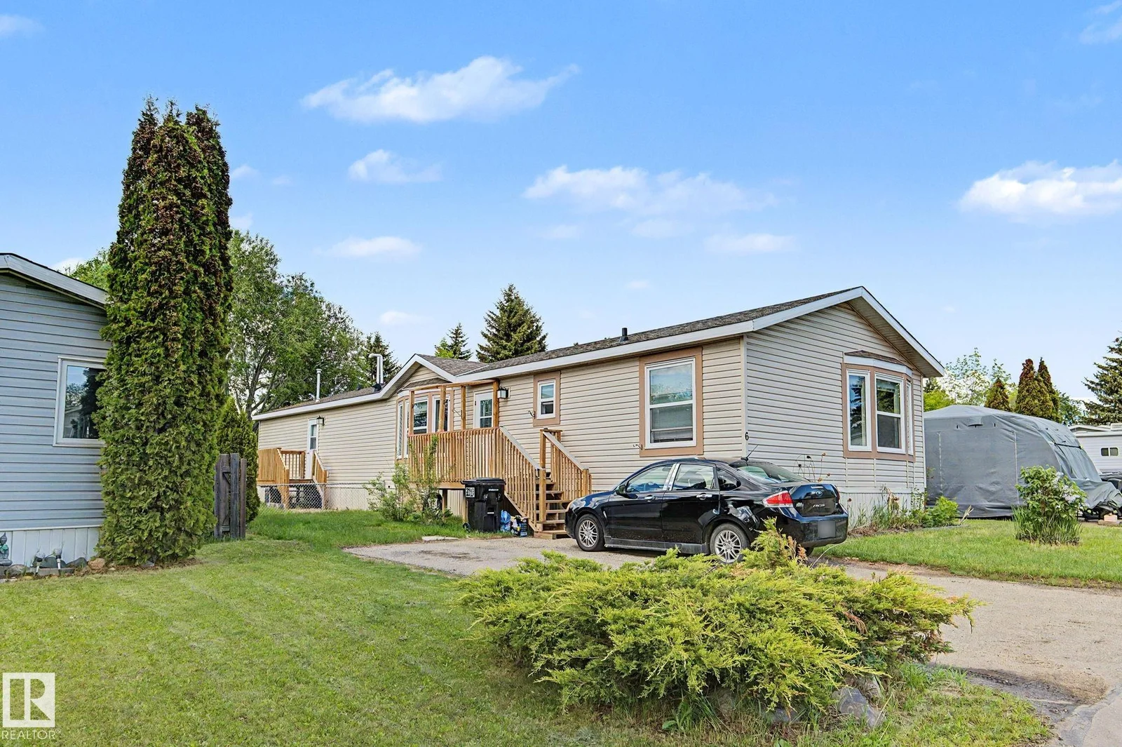 6 The Parkway NW, Edmonton - 3 bedroom Single Family Residence for sale