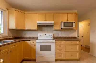 Interior photo 4 of 10710 97 AV