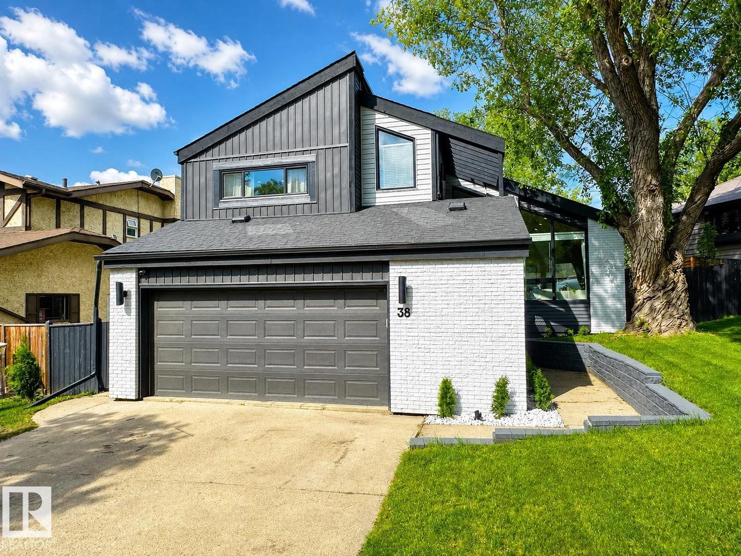 38 WOODCREST AV, St. Albert - 4 bedroom Detached Single Family for sale