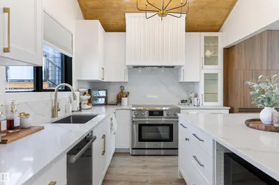 Interior photo 2 of 38 WOODCREST AV