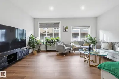 Interior photo 3 of #25 1051 GRAYDON HILL BV SW