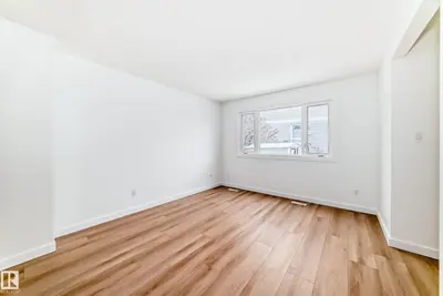 Interior photo 4 of 9D CASTLE TC NW