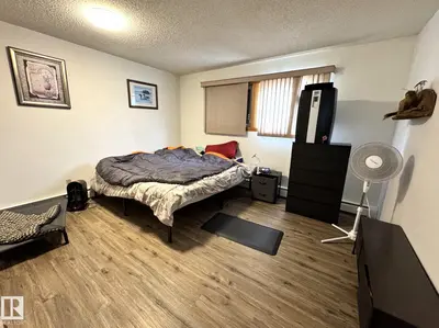 Interior photo 2 of 4722 48 AV