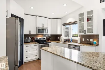 Interior photo 2 of 10405 98 ST