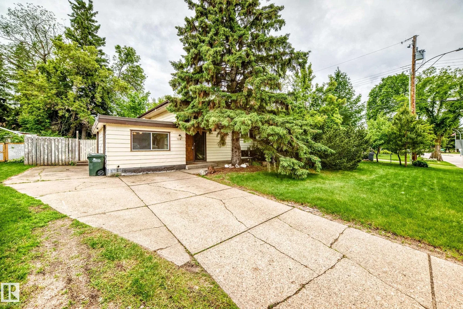 128 PINE ST, Sherwood Park - 4 bedroom Detached Single Family for sale