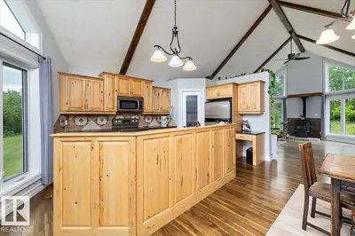 Interior photo 4 of 11, 52210 Range Road 192
