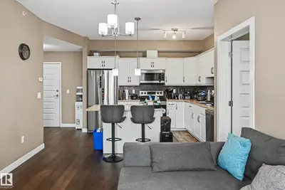 Interior photo 2 of #402 8730 82 AV NW