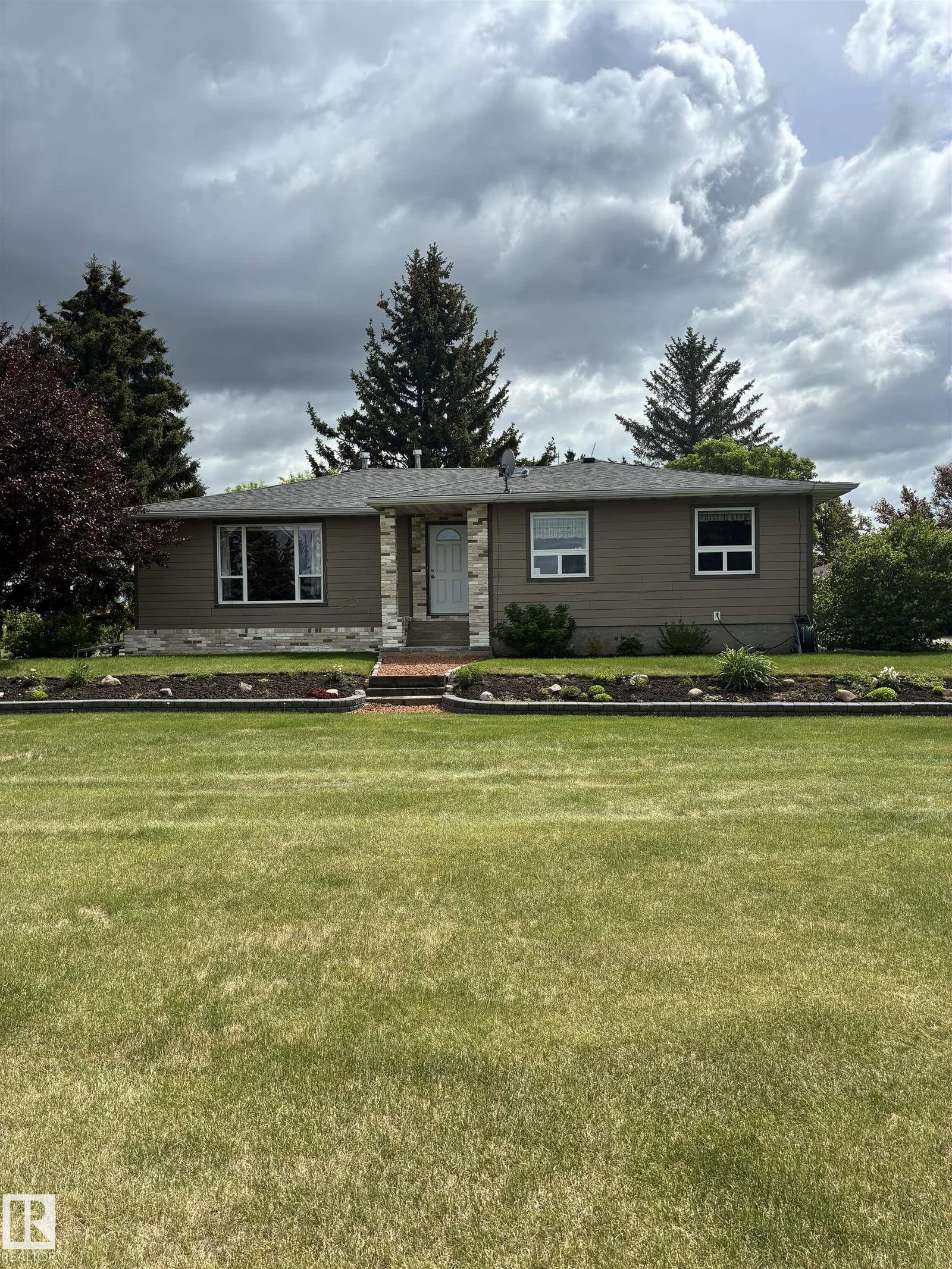 25055 Twp Rd 492, Rural Leduc County - 1 bedroom Detached Single Family for sale