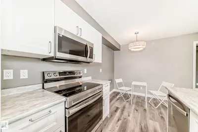 Interior photo 2 of #318 13908 136 ST NW