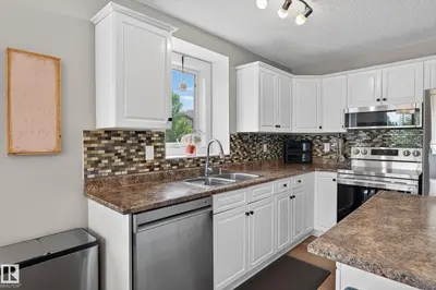 Interior photo 3 of 79 CALVERT WD