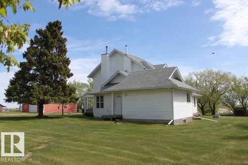 50423 RGE RD 190 (HWY 834), Rural Beaver County - $760,000