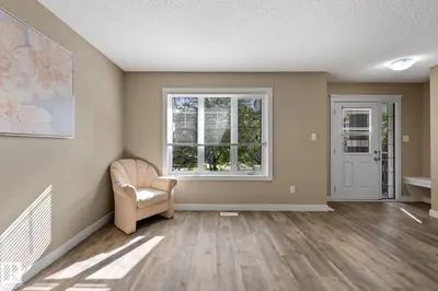 Interior photo 4 of 12809 203A NW