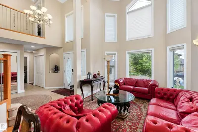 Interior photo 3 of 1115 68 ST SW