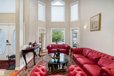Interior photo 2 of 1115 68 ST SW