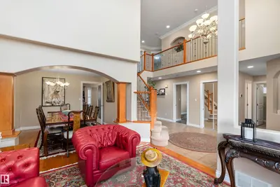Interior photo 4 of 1115 68 ST SW