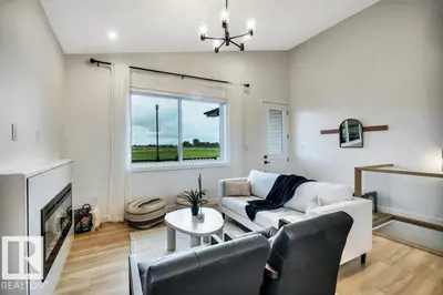 Interior photo 2 of 