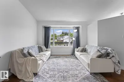 Interior photo 1 of 3802 51 AV