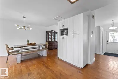 Interior photo 2 of 3802 51 AV