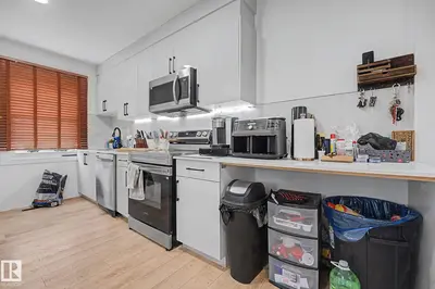 Interior photo 3 of 11914 124 ST NW