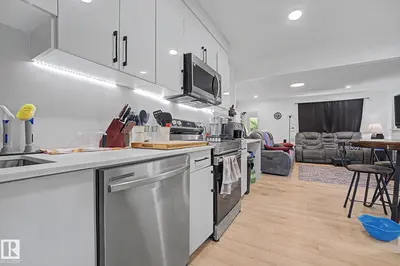 Interior photo 2 of 11914 124 ST NW