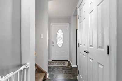 Interior photo 1 of #9 4403 RIVERBEND RD NW