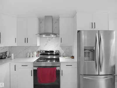 Interior photo 4 of 2418 32B ST NW