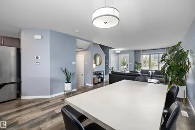 Interior photo 2 of 2833 Chokecherry PL SW