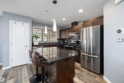 Interior photo 3 of 2833 Chokecherry PL SW