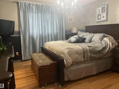 Interior photo 2 of 5134 59 AV