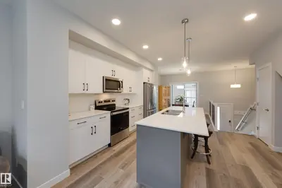Interior photo 2 of #34 1729 KEENE CR SW