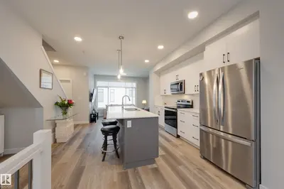 Interior photo 4 of #34 1729 KEENE CR SW