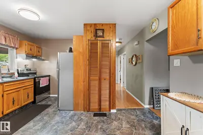 Interior photo 2 of 11219 134A AV NW