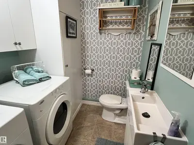 Interior photo 2 of 220 Evergreen Mobile PA NE
