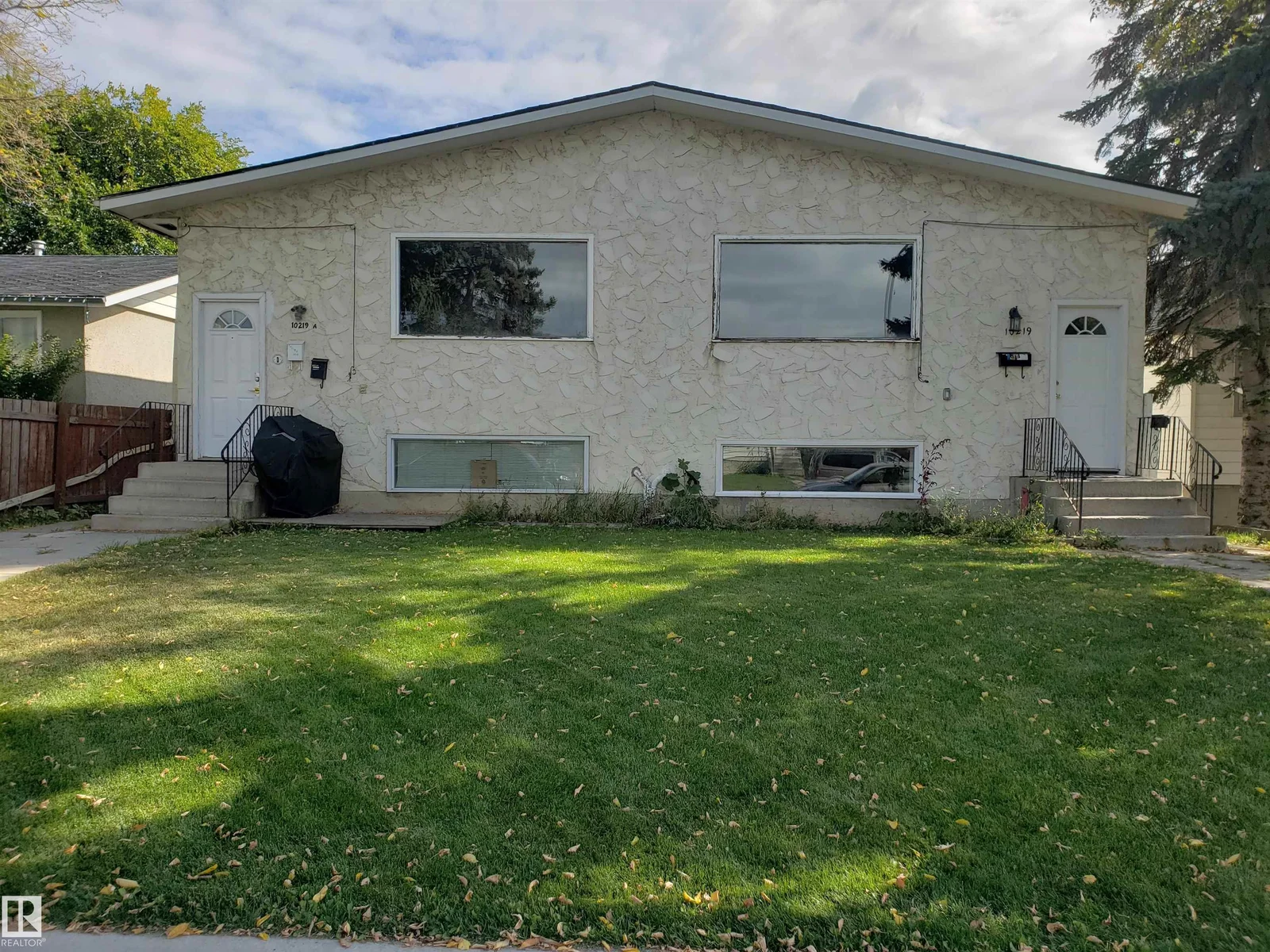 10219 155 ST NW, Edmonton - 5 bedroom Duplex for sale
