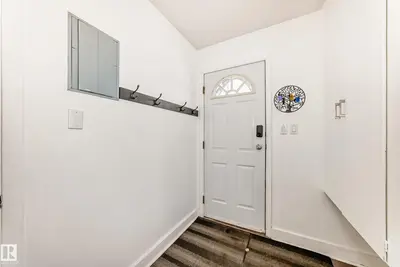 Interior photo 2 of 24523 TWP ROAD 582