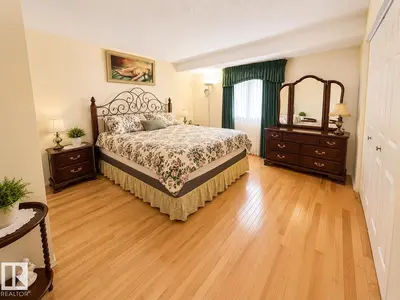 Interior photo 2 of 1 MUNRO CO