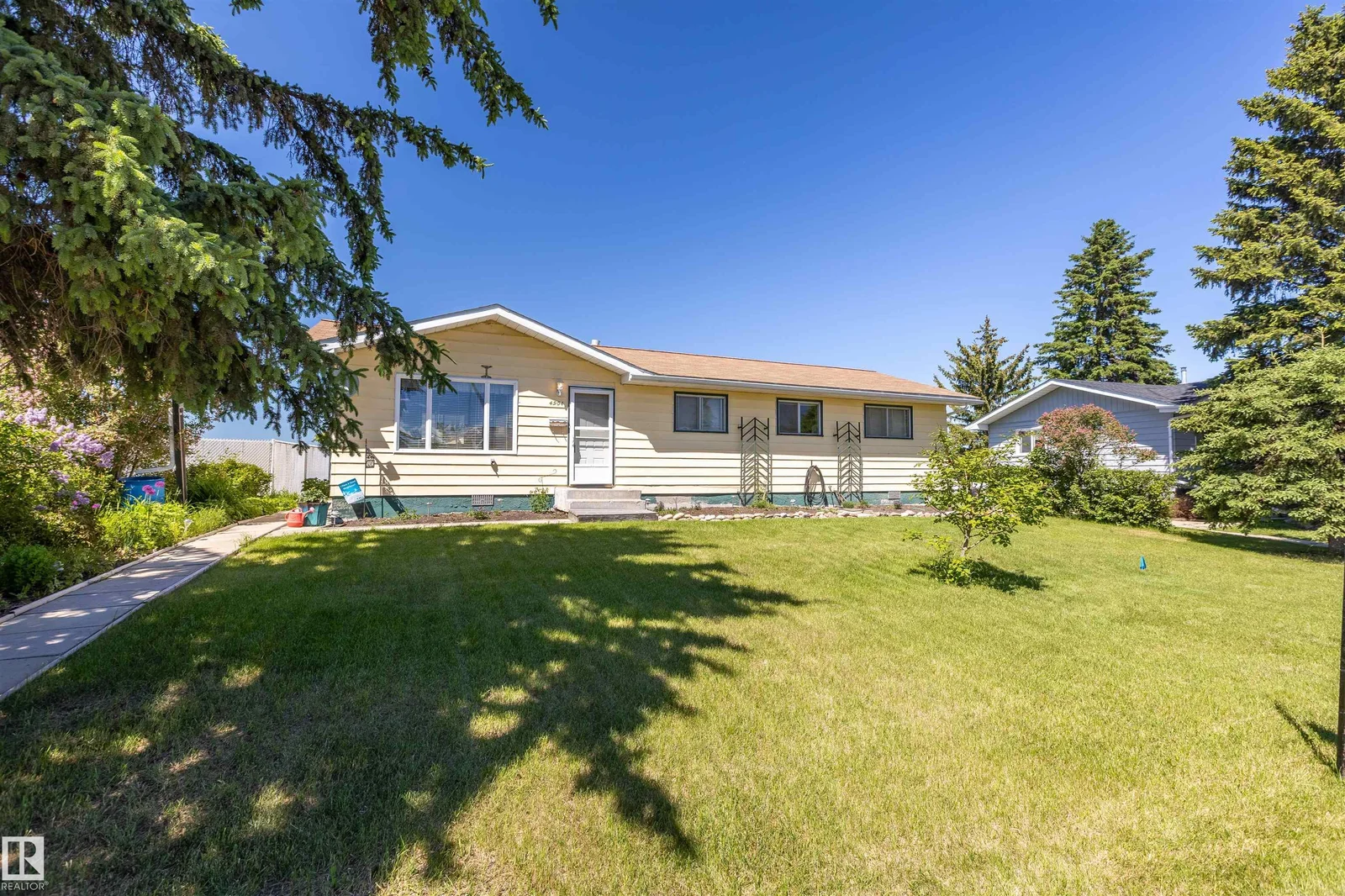 4904 56 Ave, Wildwood - 3 bedroom Detached Single Family for sale