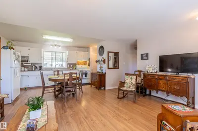 Interior photo 4 of 4904 56 Ave